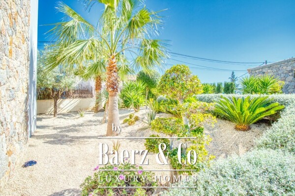 photo 10 Mediterranean Villa with Vacation License