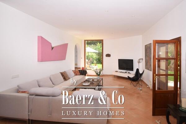 photo 5 Mansion with several Apartments and Pools