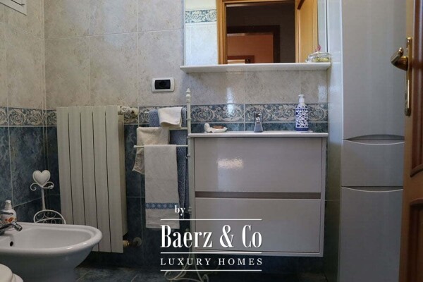 photo 38 Villa for sale 244 m²