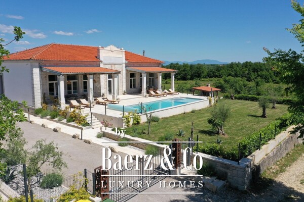 photo 1 Istria, Poreč, luxuriously renovated old school
