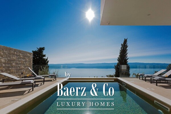 photo 3 Omis, luxury villa with pool and panoramic views