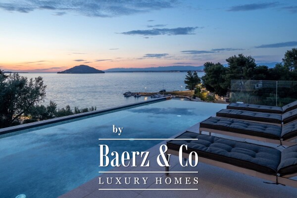 photo 3 Zadar archipelago on island, modern luxury villa with pool, right next to the sea