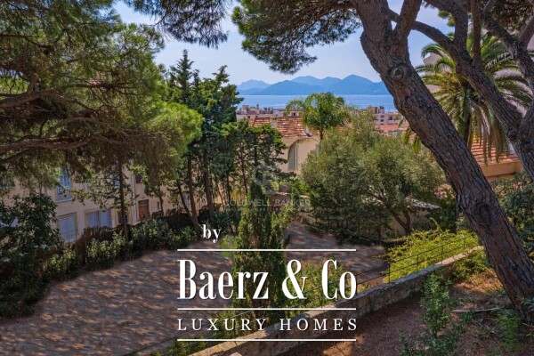 photo 14 Authentic castle located in Cannes and enjoying a panoramic Seaview