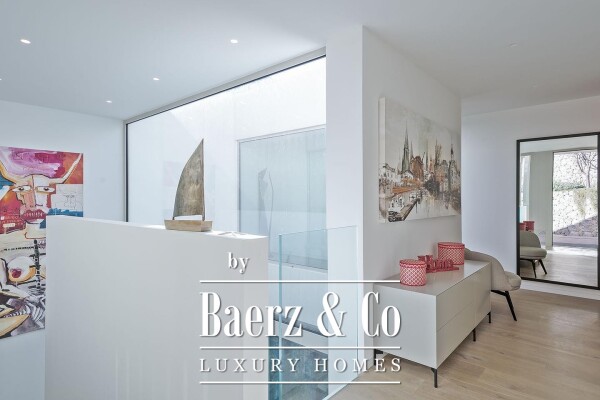 photo 4 Modern villa with privacy overlooking the Mediterranean