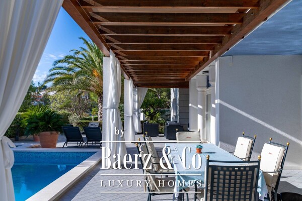 photo 55 Split, Čiovo, modern villa/boutique hotel with 8 apartments, first row to the sea