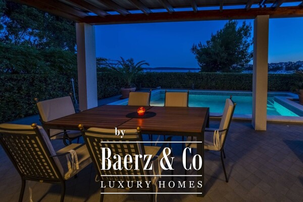 photo 130 Split, Čiovo, modern villa/boutique hotel with 8 apartments, first row to the sea