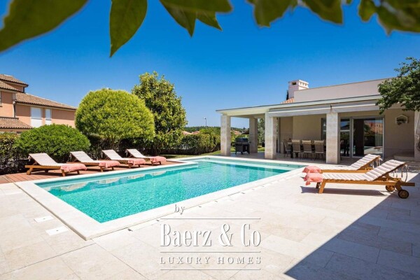 photo 28 Istria, Banjole, beautiful villa NKP 277 m2 on a large garden, 300 m from the sea