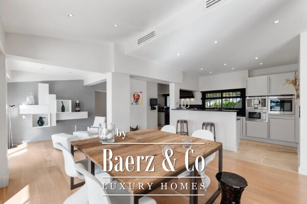 photo 16 Magnificent Californian Villa Offering  Breathtaking View