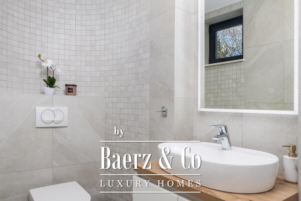 photo 8 Island of Krk, Malinska, luxury villa with two apartments in the first row to the sea