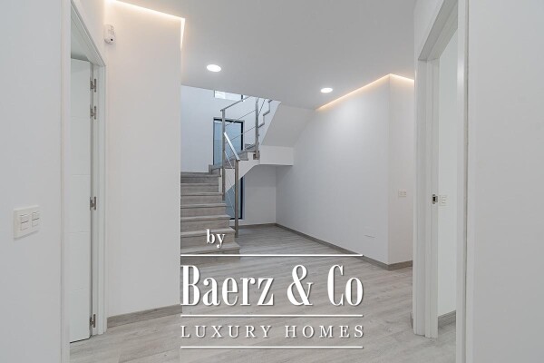 photo 9 Maravillosa villa recién terminada en Costa Adeje