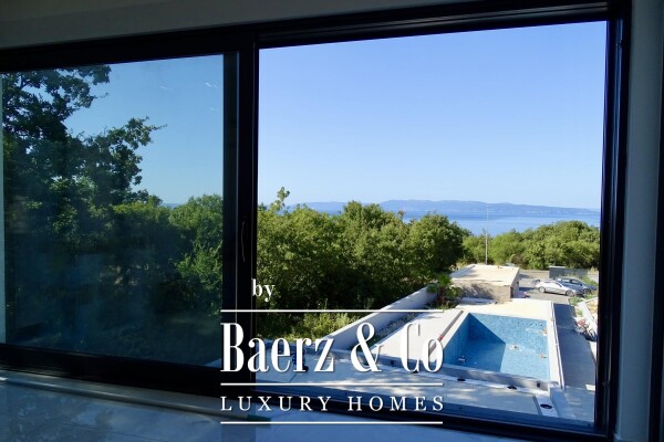 photo 2 Rijeka, Kostrena, Paveki  Villa with 2 apartments, 279m²