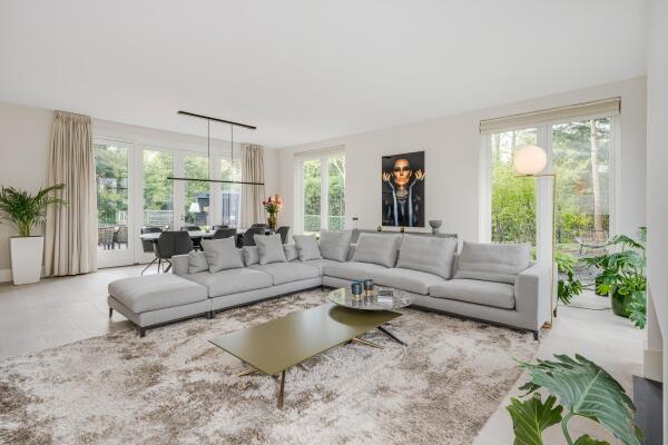 photo 8 van Brouchovenlaan 6