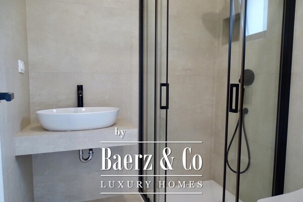 photo 21 Njivice, two-story apartment in a villa with a pool, gross living area 161,50m2