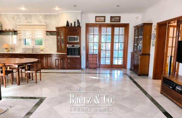 photo 5 MAGNIFICENT LUXURY VILLA, A TRUE HAVEN OF ELEGANCE AND COMFORT LOCATED IN THE COVETED SOUTHERN AREA OF CIUTADELLA DE MENORCA, JUST STEPS AWAY FROM THE SEA.