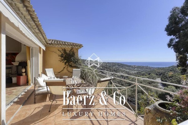 photo 5 Villa with beautiful sea view quiet area