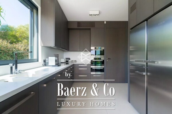 photo 7 Contemporary villa 3 minutes walk from Club 55