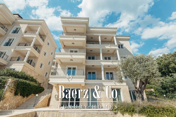 photo 3 Luxurious Three Bedroom Apartment in Herceg Novi with Pool Access