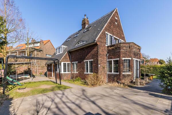 photo 48 Burgemeester Knappertlaan 120