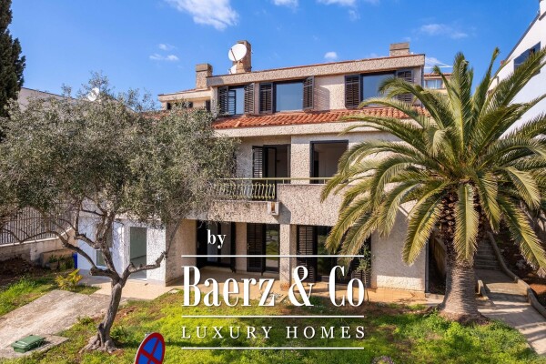 photo 10 Istria, Pula, Pješčana Uvala, attractive villa first row to the sea