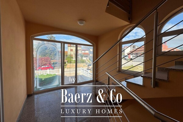 photo 15 Fažana, Valbandon, luxurious villa with three residential units, NKP 360 m2