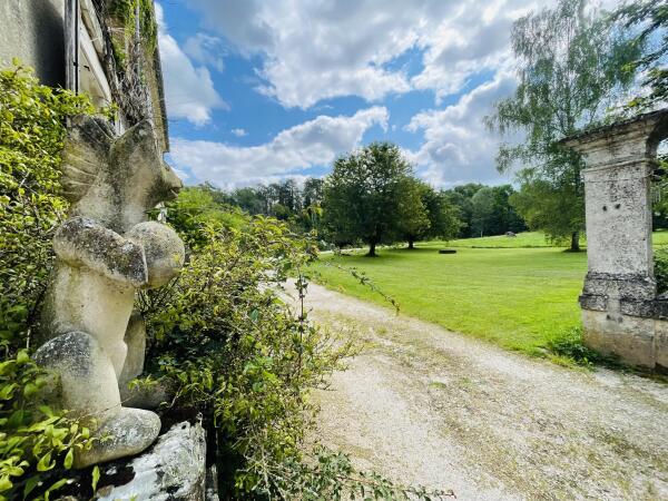 photo 8 Chateau de Faverolles 