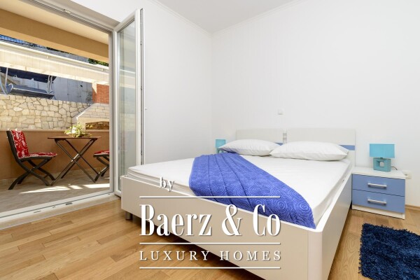 photo 24 Blace, first row to the sea, residential building