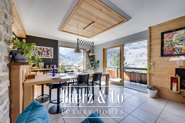 photo 2 5-BEDROOM CHALET - WITH 2 INDEPENDENT STUDIOS