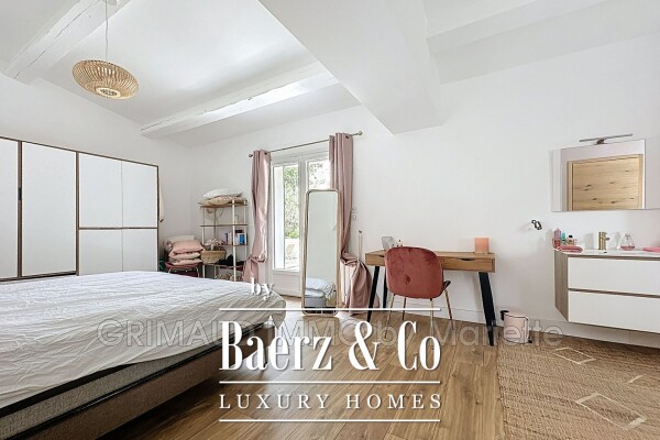 photo 14 Renovated villa on a 1,830 m² plot with swimming pool and be