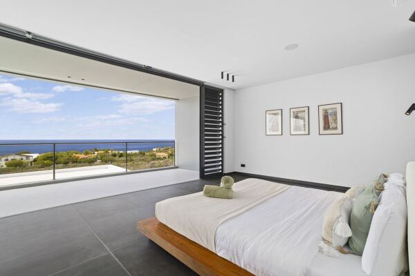 photo 24 Crown West 207