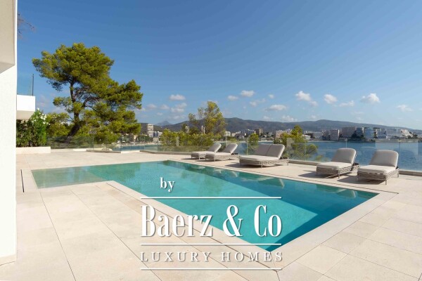 photo 25 Modern seafront villa in Cala Vinyes