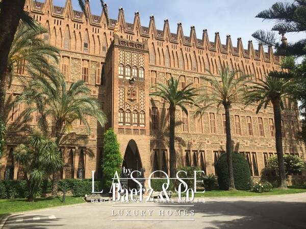 photo 44 Barcelona, Les Tres Torres