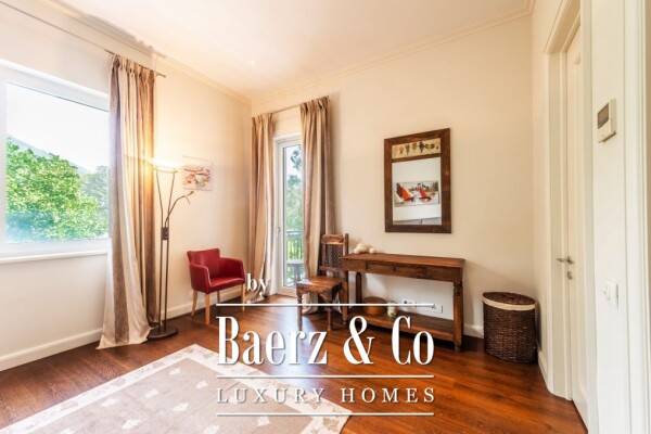 photo 13 Spacious Apartment with a Sea View in Tivat