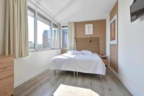 photo 13 Aan het Spoor 5