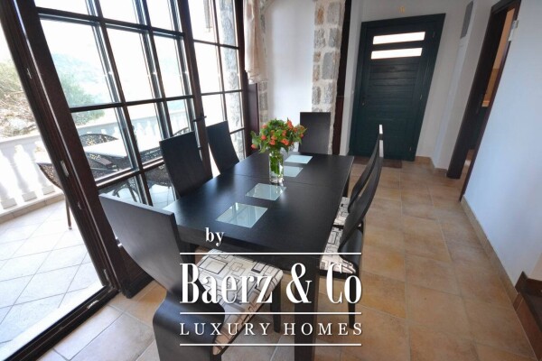 photo 19 Villa in the first line to the sea in Boka Bay