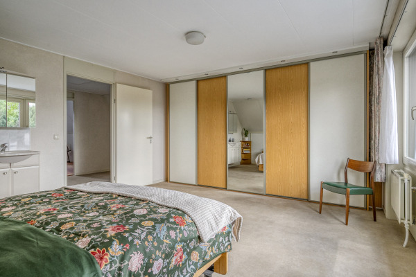 photo 28 Douwes Dekkerlaan 80