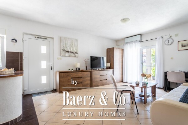 photo 27 Čiovo, Okrug Gornji,  4-apartment house with an outdoor kitchen, third row from the sea