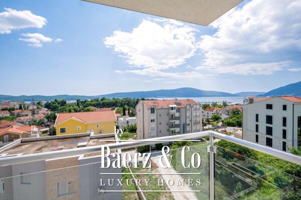 photo 8 Penthouse with a Sea View in Tivat