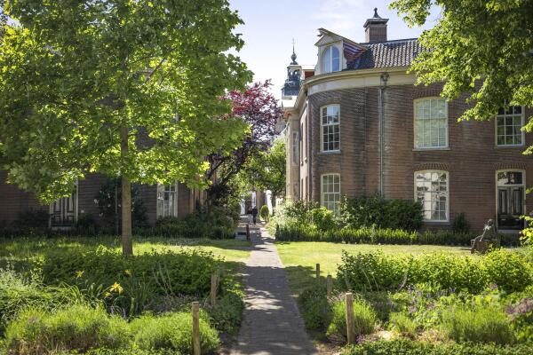 photo 60 Zaadmarkt 93