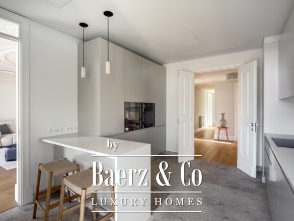 photo 9 5 bedroom luxury apartment with, balcony, six parking spaces and concierge service in the heart of Saldanha, Lisbon