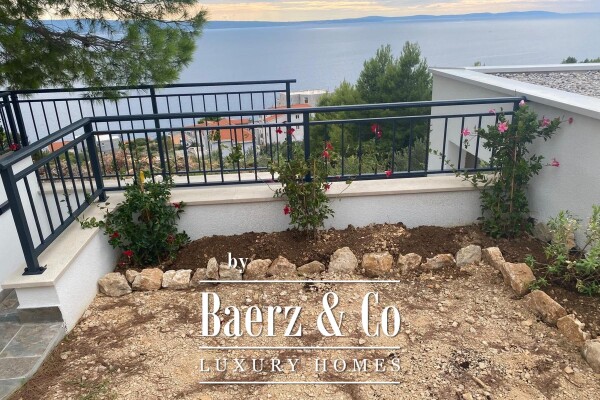 photo 19 Dugi Rat, Jesenice, modern villa with panoramic sea views, NFA 275 m²