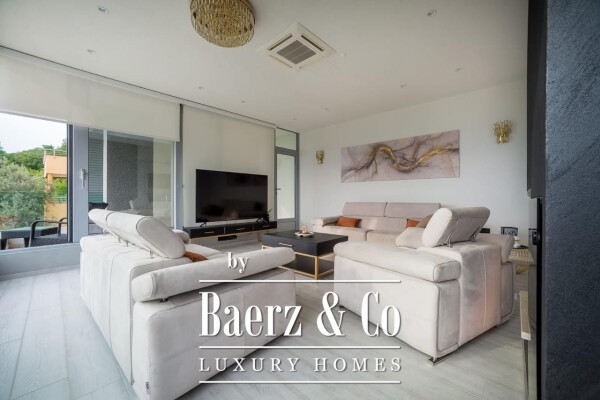 photo 16 Villa in Kotor Municipality with a Pool and a Sea View