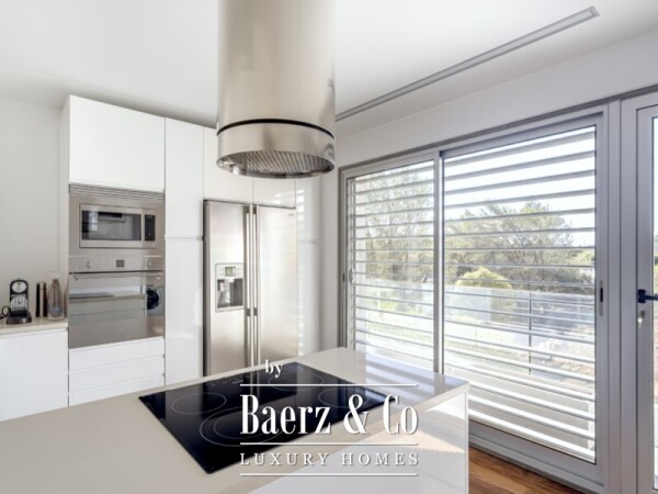 photo 9 3 + 2 Bedroom Duplex Penthouse with Private Terraces, Pool and Sea View in Cascais