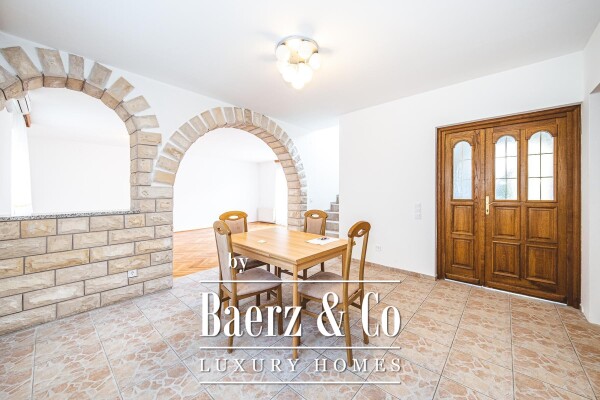 photo 4 Zagreb, Gračani, beautiful three-storey five-bedroom apartment with a garden, NKP 278.66 m2