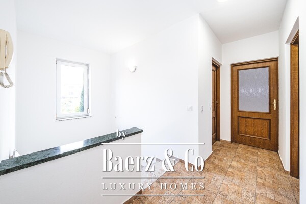 photo 7 Zagreb, Gračani, beautiful three-storey five-bedroom apartment with a garden, NKP 278.66 m2