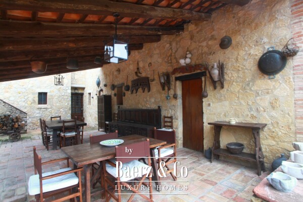 photo 16 Rustic charm and exclusivity just minutes from the Mediterranean.
