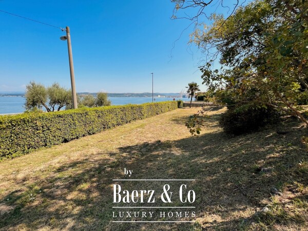 photo 5 A Rare Seaside Gem Villa in Žusterna, Koper