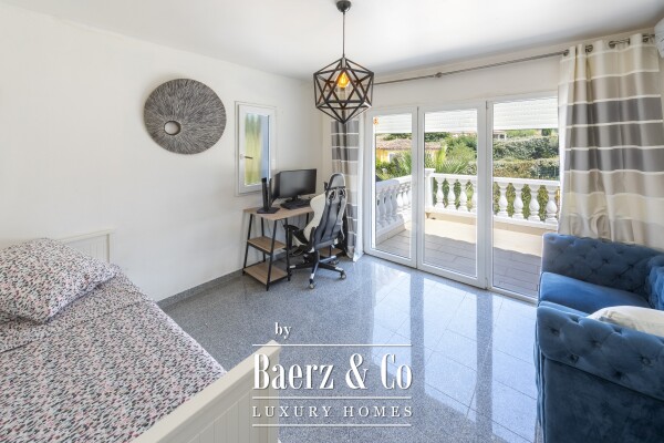 photo 23 Fréjus – Stunning 172 m² Villa for Sale 4 Bedrooms | Pool & Jacuzzi | Secure Private Estate