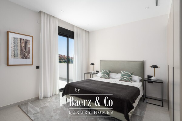 photo 22 Villa - Marbella East - Ref: 8685