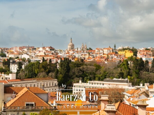 photo 2 Discover this exceptional two-bedroom apartment in Príncipe Real, offering truly breathtaking views.