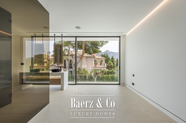 photo 17 Villa - Nueva Andalucia - Marbella - Ref: 8694